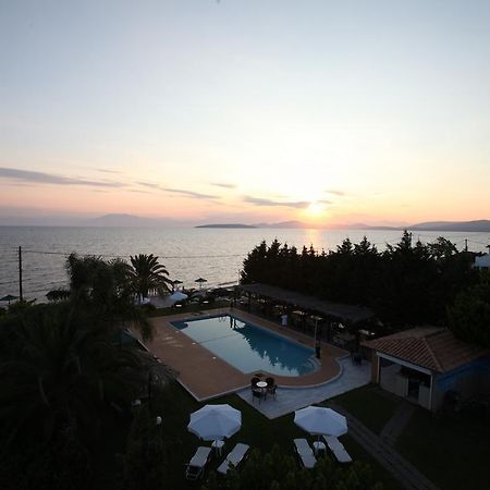 Iria Beach المظهر الخارجي الصورة