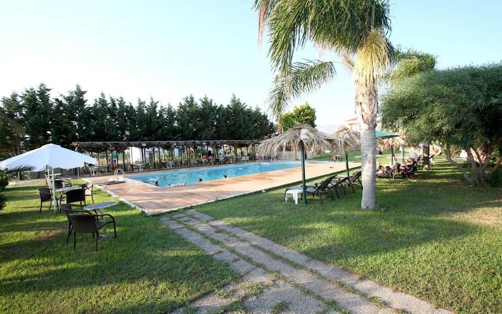 Iria Beach المظهر الخارجي الصورة