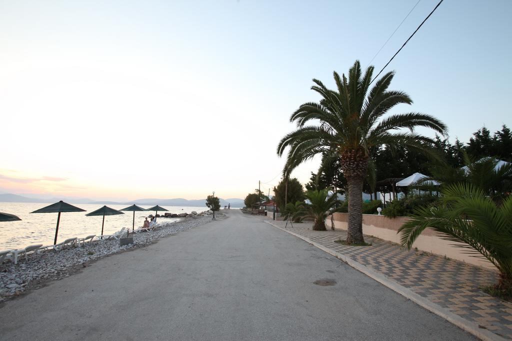 Iria Beach المظهر الخارجي الصورة